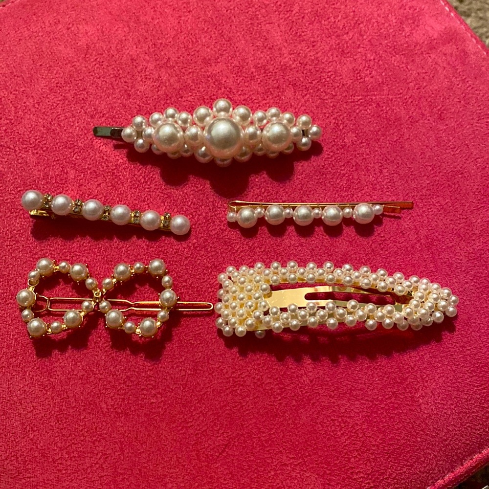 Hair clips